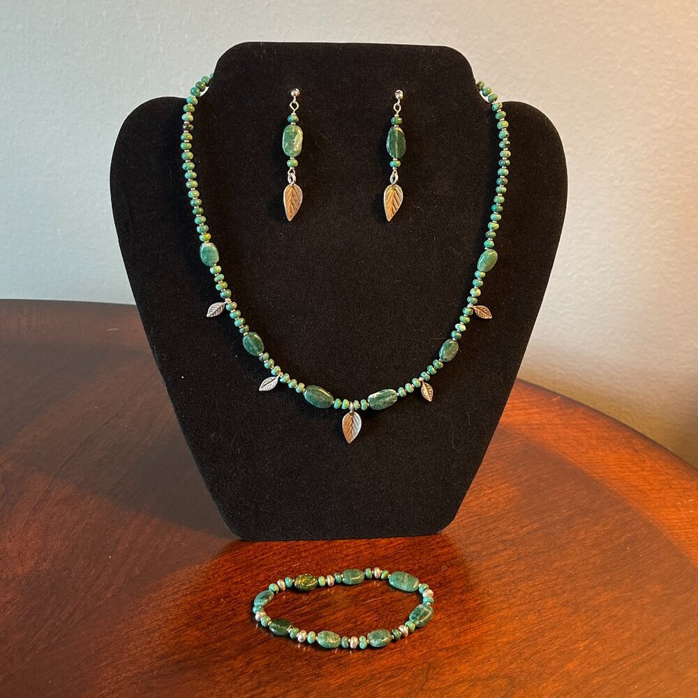 Handmade Beaded Jewelry Set - Green with Silver Leaves